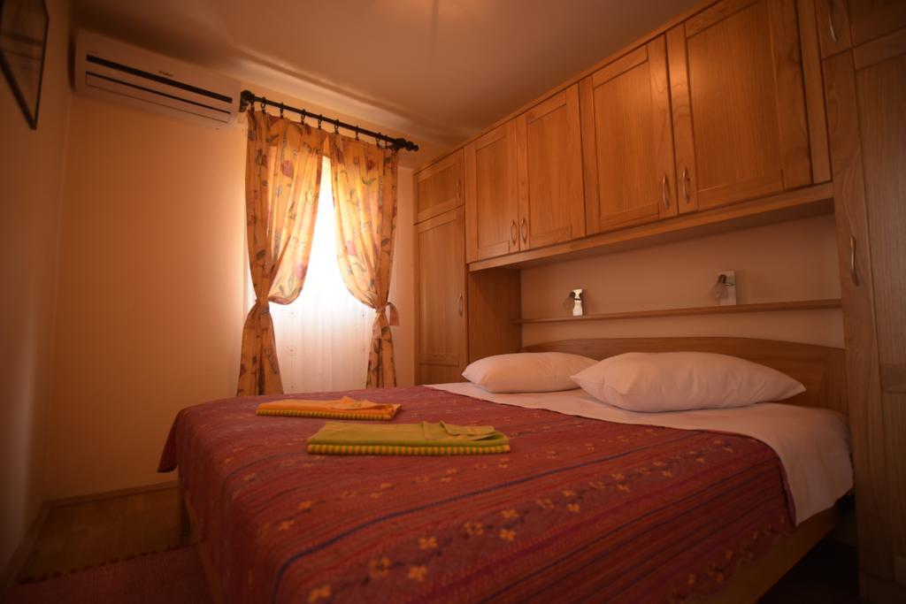 Ilario Apartament *